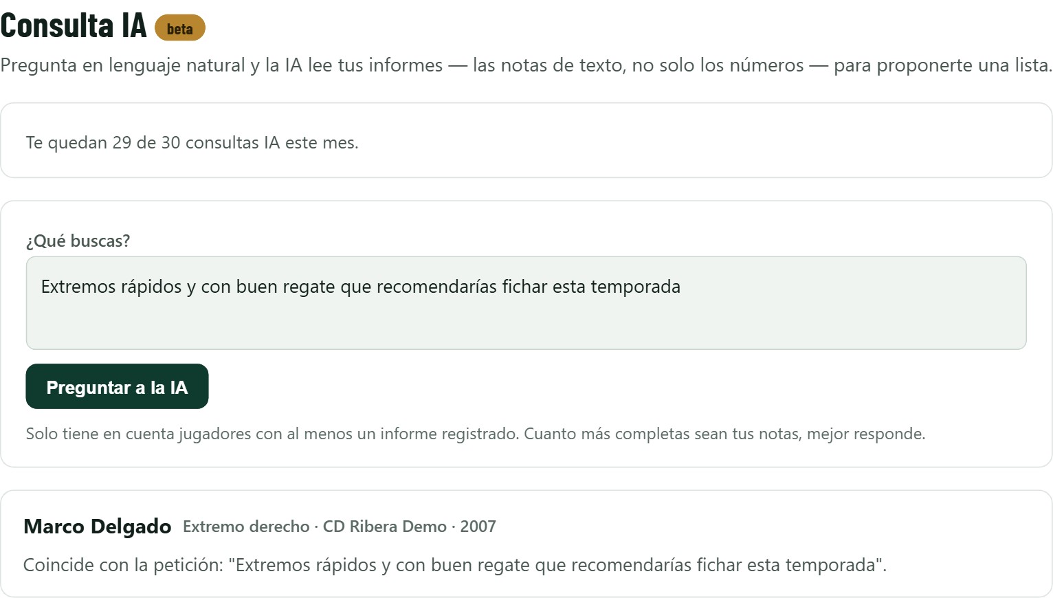Panel de Consulta IA de Scoutime: una pregunta en lenguaje natural sobre extremos rápidos con buen regate, y el jugador de la base de datos que la IA propone como respuesta.